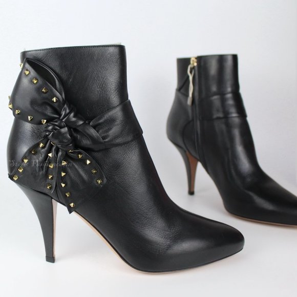 NEW Valentino Garavani Rockstud Leather Ankle Boots